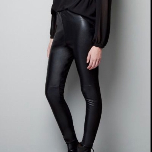 Zara Pants - New Without Tags, Zara Black Faux Leather Jeans, size Small